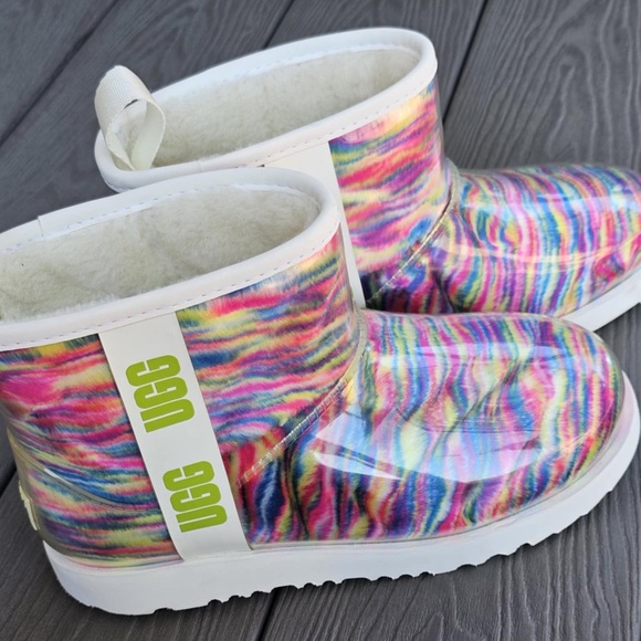 UGG Classic Clear Mini Pixelate - Picture 2 of 10